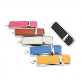 USB Stick aus Leder und Metall mit Logodruck als Werbea...